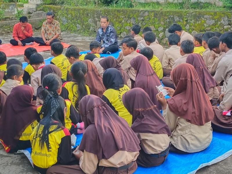 KEGIATAN RUTIN JUM'AT PAGI